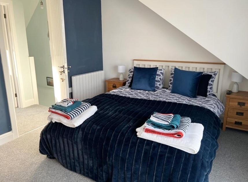 Orchard Lodge -Coastal Retreat, New Build, Village Views, Private Garden And Terrace Saint Brides Major Extérieur photo
