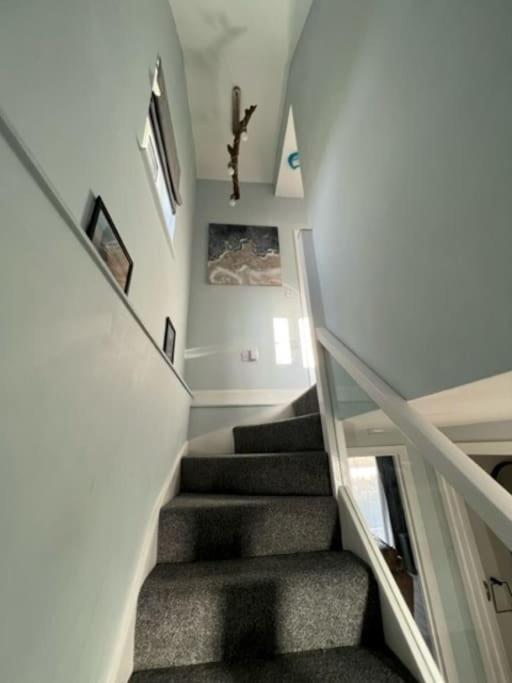 Orchard Lodge -Coastal Retreat, New Build, Village Views, Private Garden And Terrace Saint Brides Major Extérieur photo