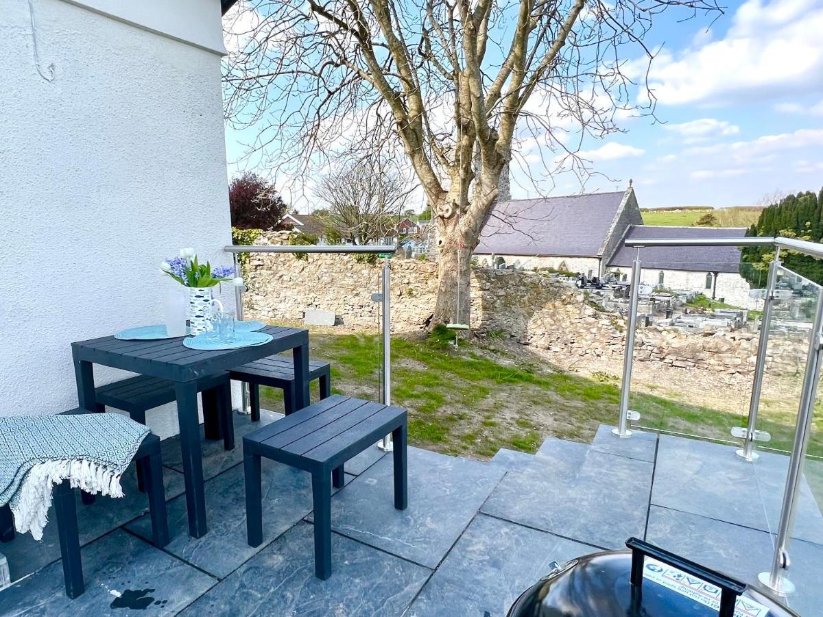 Orchard Lodge -Coastal Retreat, New Build, Village Views, Private Garden And Terrace Saint Brides Major Extérieur photo